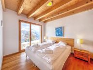 Chalet sur Piste with private sauna-11