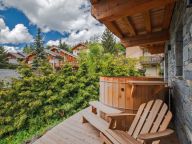 Chalet Le Duc Blanc with outdoor hot tub-3