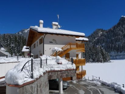 Chalet-apartment Edelweiss Alleghe Combination 4 apartments-2