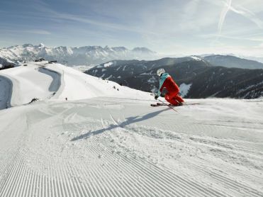 Skiing Saalbach