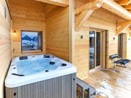 Chalet Ski Dream with sauna and outdoor whirlpool-3