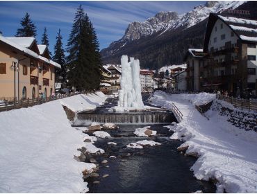 Ski village Small town in the heart of the Dolomites with cosy centre-2