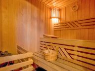 Chalet Piccola Pietra with a private sauna-3