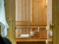 Chalet Lacuzon with private sauna and whirlpool-15