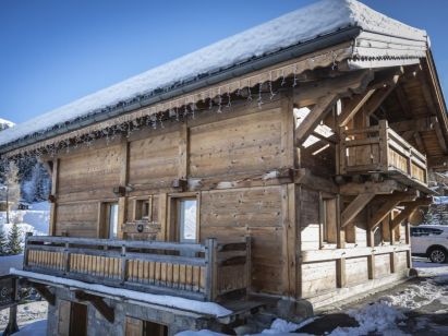 Chalet du Cocoon Mont-Blanc with outdoor hot tub-1