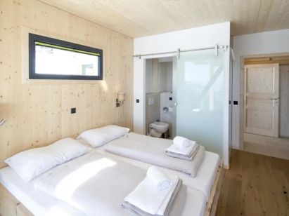 Chalet Reiteralm with swimming spa-2