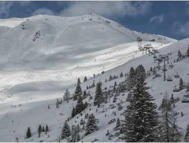 Ski village Snow-certain winter sport destination with lively après-ski-6