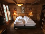 Chalet Le Vieux catering included and private sauna-8
