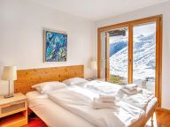 Chalet sur Piste with private sauna-10