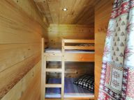 Chalet-apartment Le Genepi combination 4 + 6-8 person apartment-11