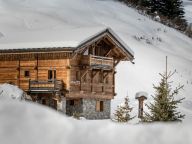 Chalet du Cocoon Mont-Blanc with outdoor hot tub-23