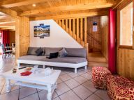 Chalet Lacuzon with private sauna-9