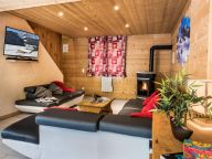 Chalet Lacuzon with private sauna and whirlpool-4