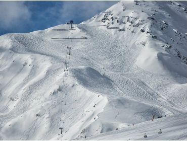 Ski village Snow-certain winter sport destination with lively après-ski-2