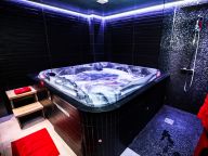 Chalet le Mas des Neiges with whirlpool and hammam-21