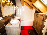 Chalet le Mas des Neiges with whirlpool and hammam-19