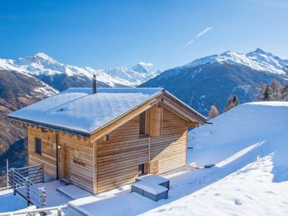 Chalet sur Piste with private sauna-1