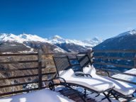 Chalet sur Piste with private sauna-24