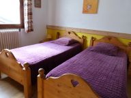 Chalet-apartment Le Genepi combination 4 + 6-8 person apartment-9