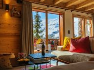 Chalet Le Hameau des Marmottes with family room and sauna-1